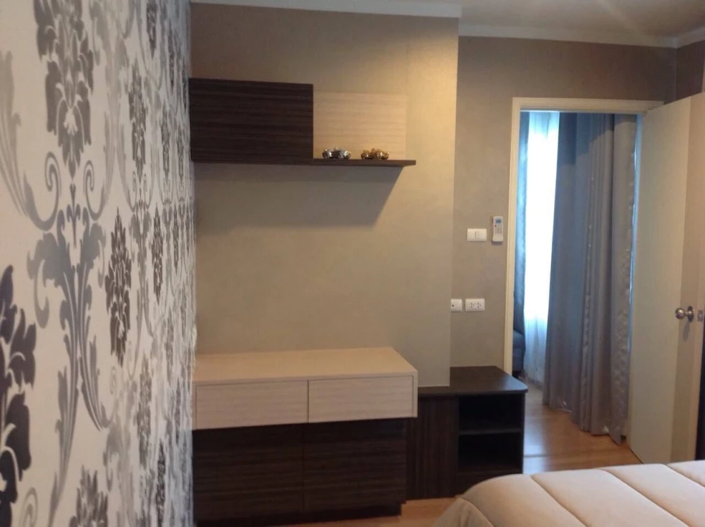 Selling 2-bedroom Lumpini Ville Naklua - Wongamat condo, fully furnished with beautiful sea views. Book now!