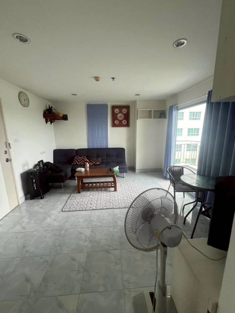 For sale: Lumpini Ville Naklua - Wongamat. Nice room, lots of usable space, good location, beautiful view, not blocked. Reserve now!