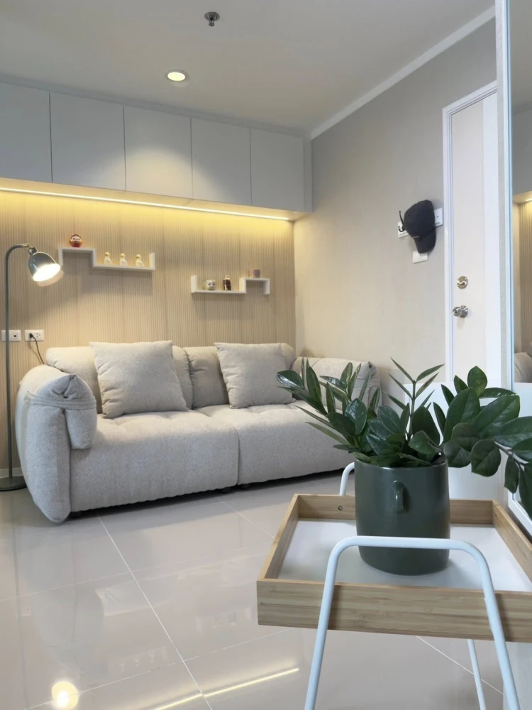 Selling a beautifully decorated Lumpini Ville Naklua - Wongamat unit with high-quality built-in furniture. Don't miss out!
