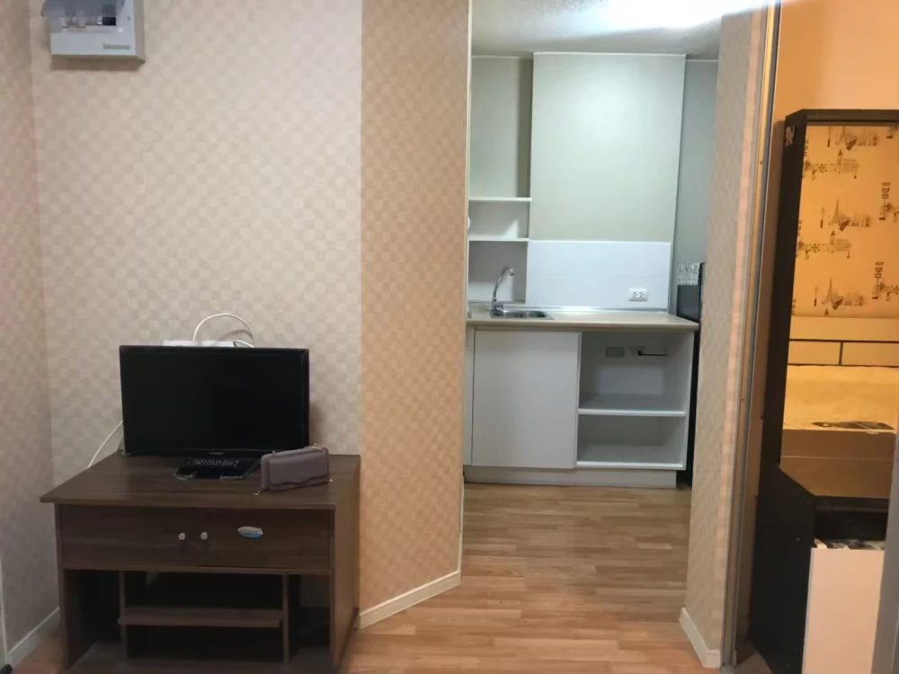 For sale: Lumpini Ville Onnut - Ladkrabang 2, 1 bedroom, 1 bathroom, beautiful wallpaper, fully furnished, reserve now.