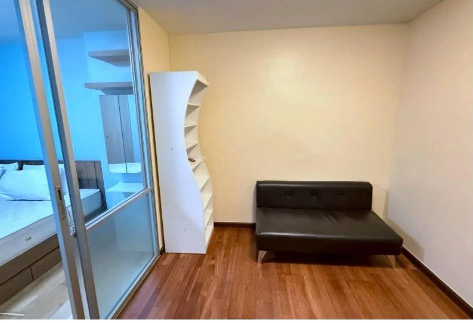 For sale: Lumpini Ville Onnut - Ladkrabang 2, nice room, fully furnished, good location, convenient transportation, reserve now.