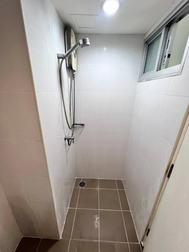 For sale: Lumpini Ville Onnut – Ladkrabang, 1 bedroom, 1 bathroom, fully furnished, ready to move in.