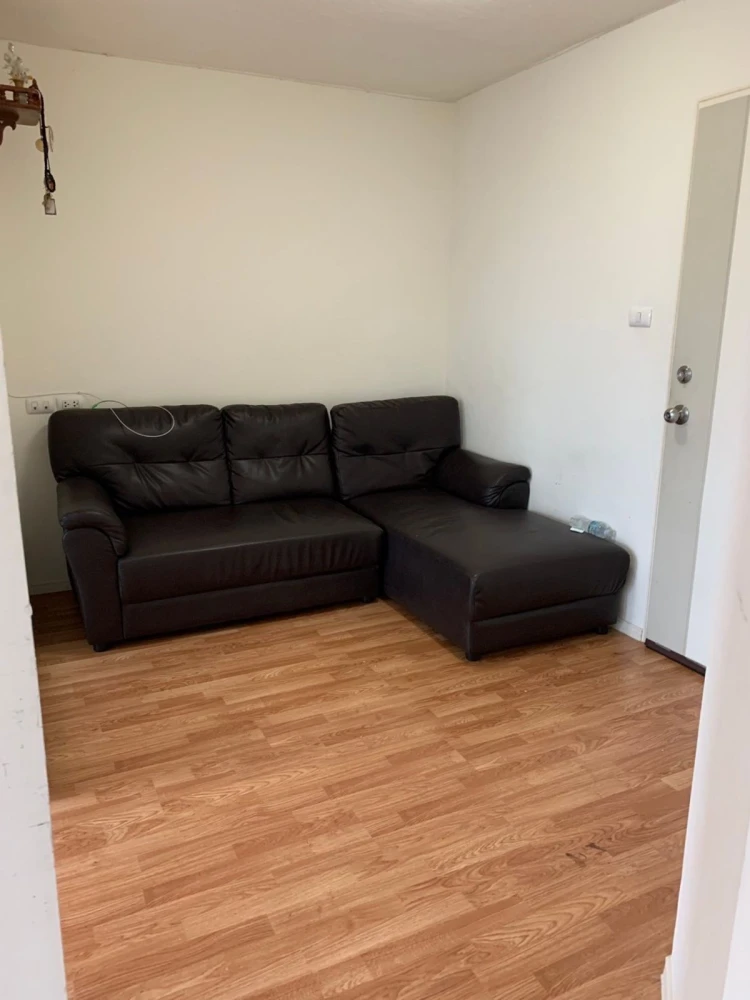 For sale: Lumpini Ville Onnut – Ladkrabang, 4th floor, empty room, good project, interested in owning, hurry and reserve now.