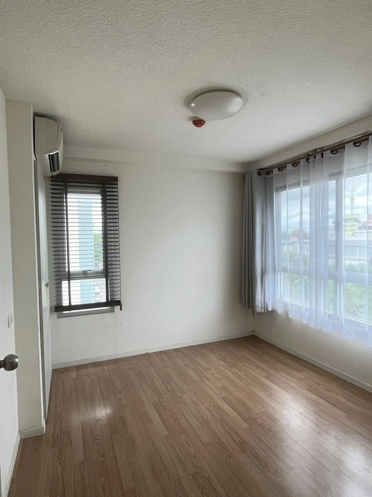 For sale Lumpini Ville Onnut – Ladkrabang, corner room, not crowded, good location, complete facilities, don't miss it.