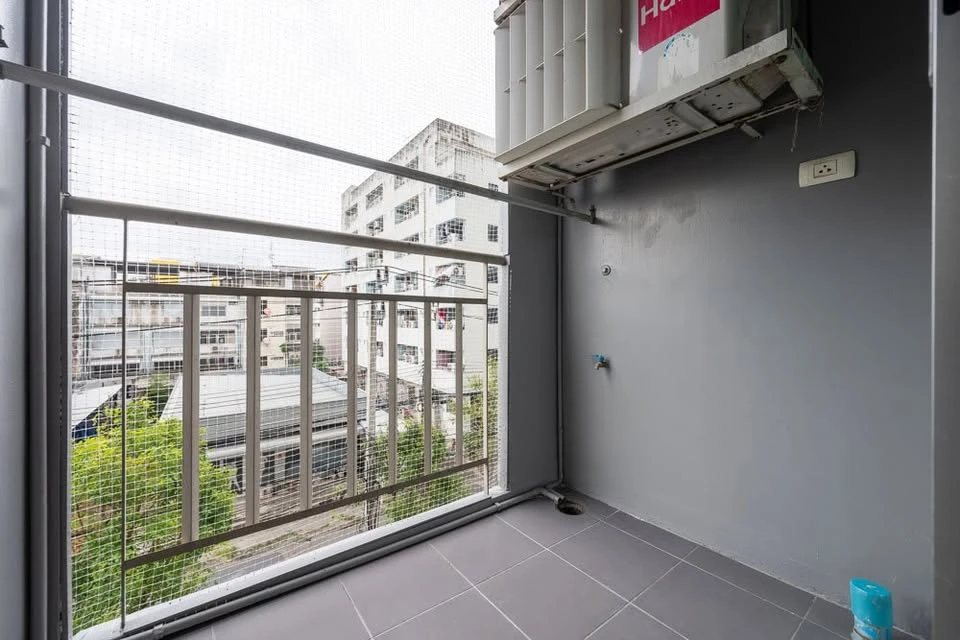 For Sale: Lumpini Ville Ramkhamhaeng 60/2. A well-sized, easy-to-maintain unit—ideal for those seeking an affordably priced condo in the Hua Mak–Bang