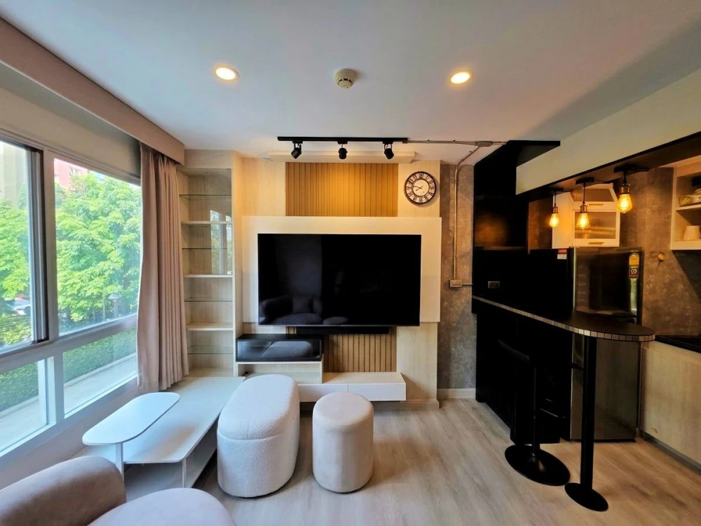 Selling Lumpini Ville Ratburana - Riverview, 2 combined units with large usable space and stunning, coordinated interior design. Don't miss out!
