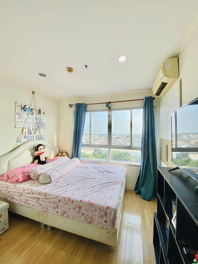 Selling a high-floor unit at Lumpini Ville Ratburana-Riverview. The unit is unfurnished but has a beautiful view. Book now!