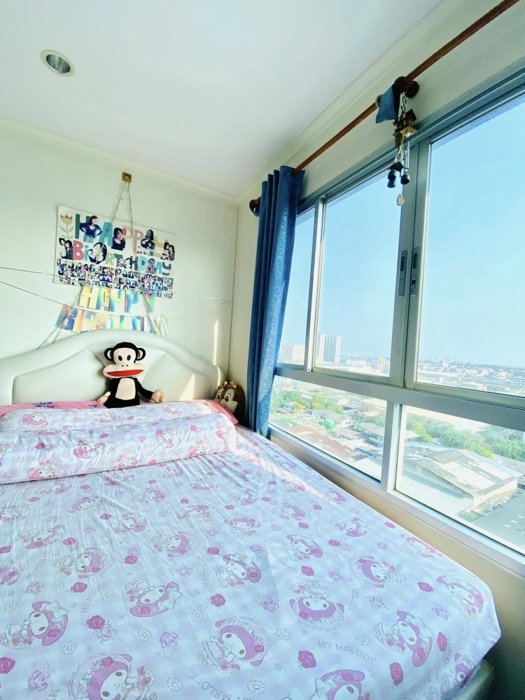 Selling a high-floor unit at Lumpini Ville Ratburana-Riverview. The unit is unfurnished but has a beautiful view. Book now!