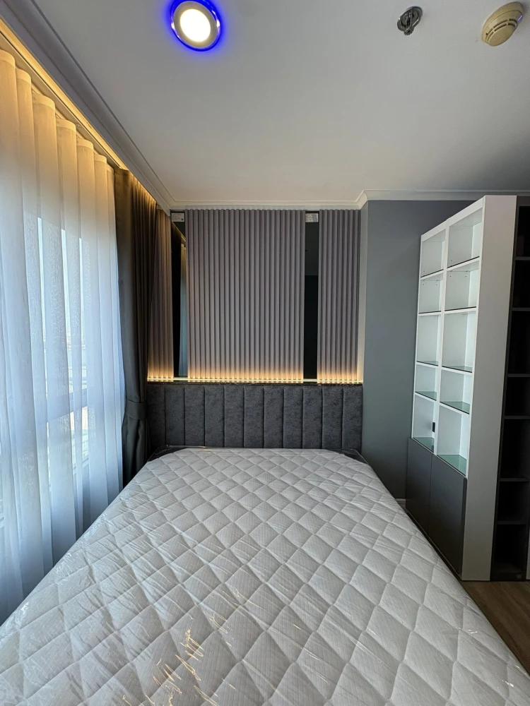 Selling a lovely condo at Lumpini Ville Ratburana-Riverview. It comes with high-quality built-in furniture. Don't miss out!