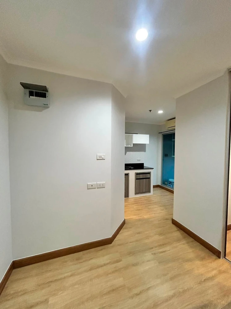 Selling a lovely condo at Lumpini Ville Ratburana-Riverview. Fully furnished with beautiful river views. Book now!
