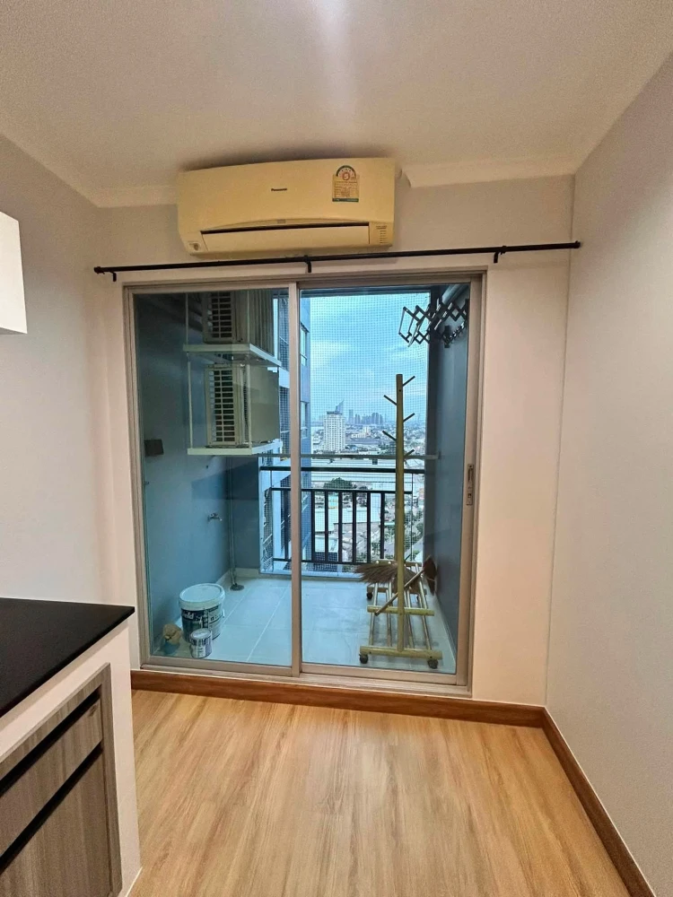 Selling a lovely condo at Lumpini Ville Ratburana-Riverview. Fully furnished with beautiful river views. Book now!