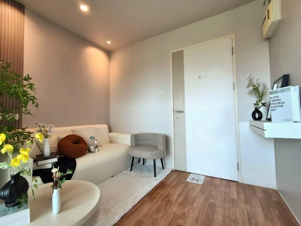 Selling a corner unit at Lumpini Ville Ratchaphruek-Bangwaek. Quiet area, great location, complete amenities. Book now!