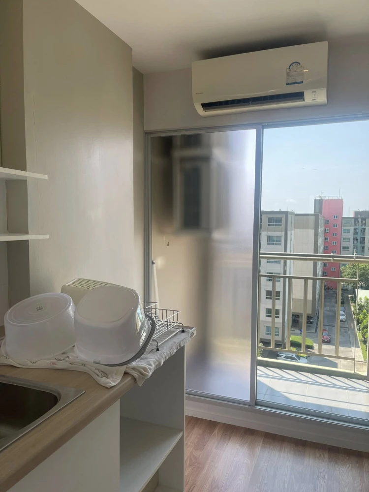 Selling a corner unit at Lumpini Ville Ratchaphruek-Bangwaek, offering privacy. Features high-quality wallpaper and is fully furnished. Don't miss out