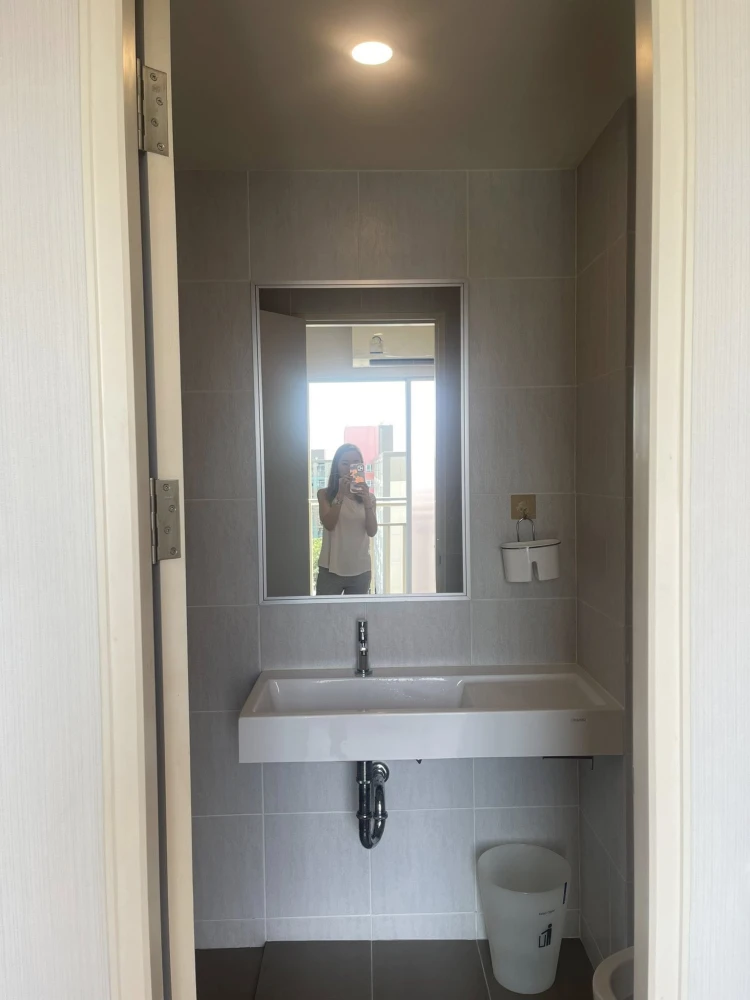 Selling a corner unit at Lumpini Ville Ratchaphruek-Bangwaek, offering privacy. Features high-quality wallpaper and is fully furnished. Don't miss out