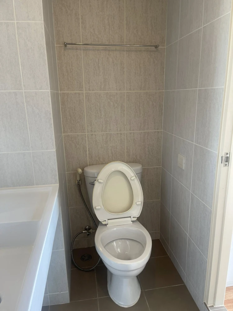 Selling a corner unit at Lumpini Ville Ratchaphruek-Bangwaek, offering privacy. Features high-quality wallpaper and is fully furnished. Don't miss out