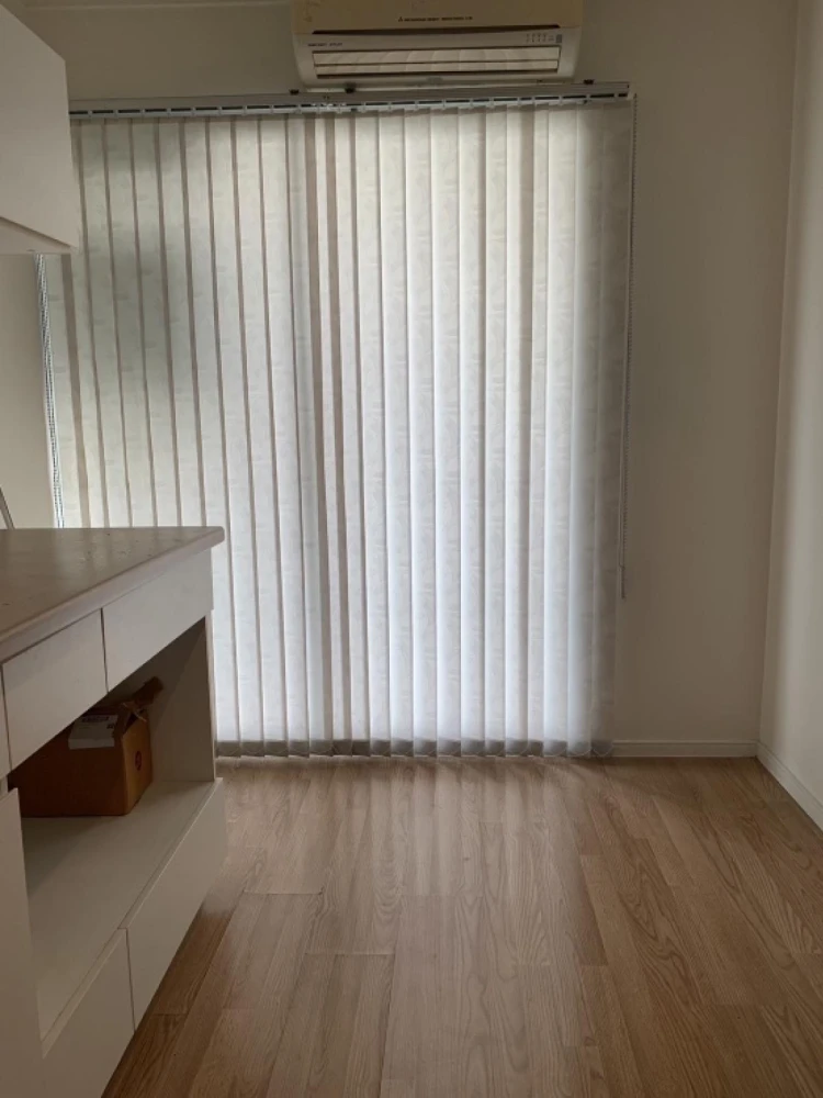 For sale: Lumpini Ville Sukhumvit 109–Bearing, 6th floor, comes with complete furniture and appliances. Reserve now.