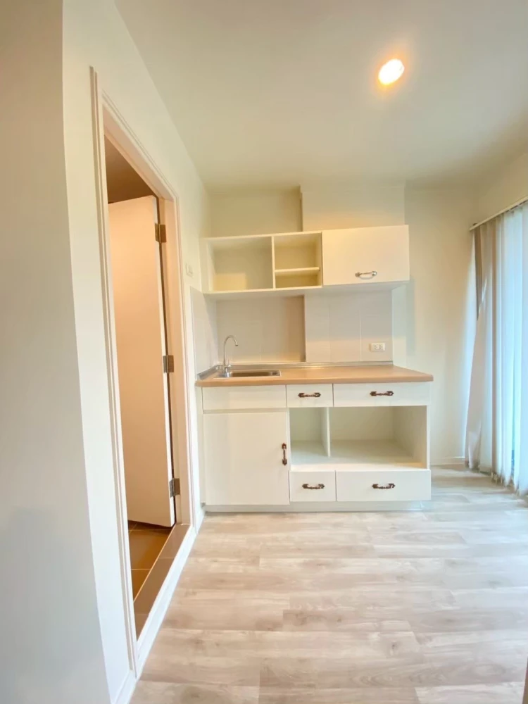 For sale: Lumpini Ville Sukhumvit 109–Bearing, empty room, not very high floor, reserve now.