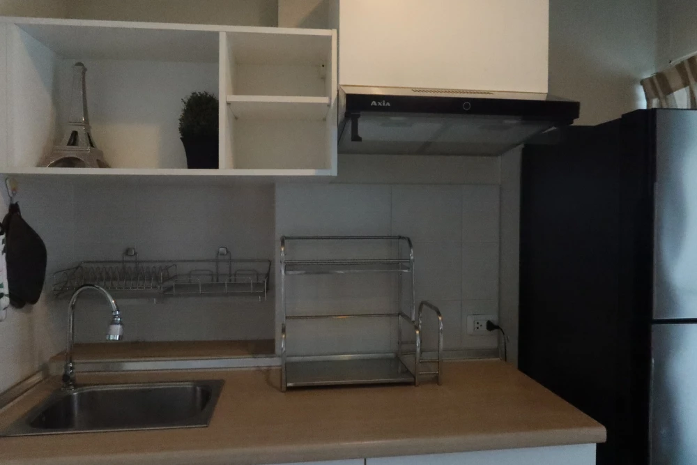 Selling a fully furnished 10th-floor unit at Lumpini Ville Sukhumvit 77. Book now! (Limited time offer!)