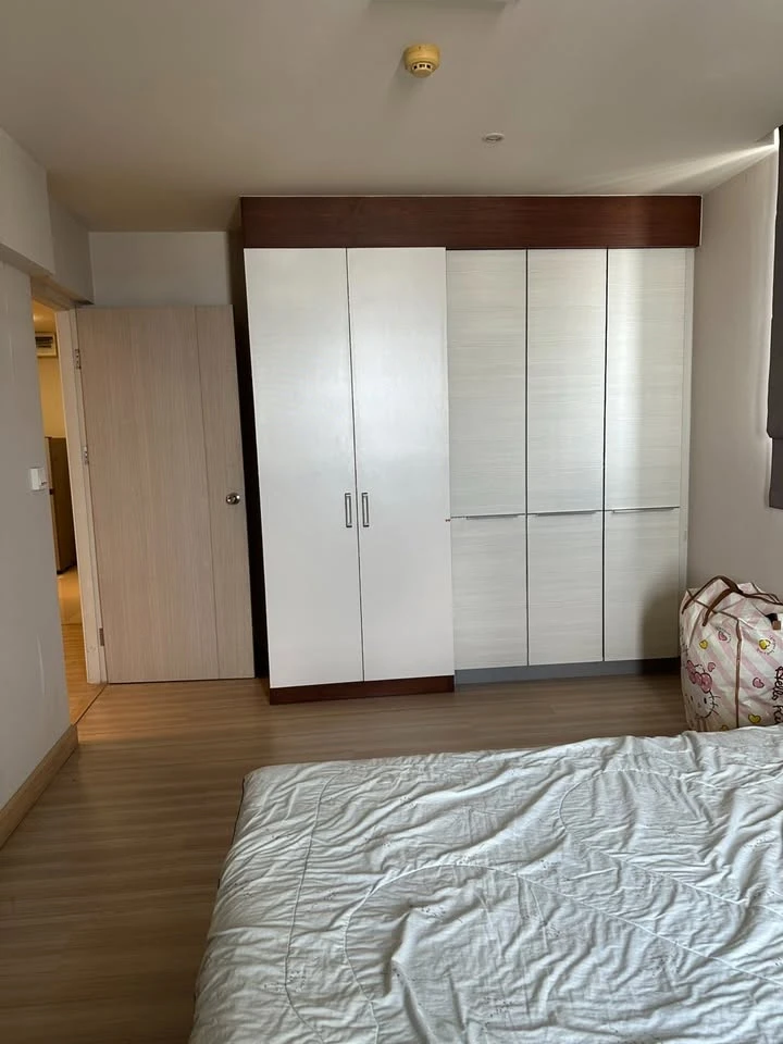 For sale: M Society Condominium, 2 bedrooms, 1 bathroom, 22nd floor, highest floor, fully furnished, don't miss out.