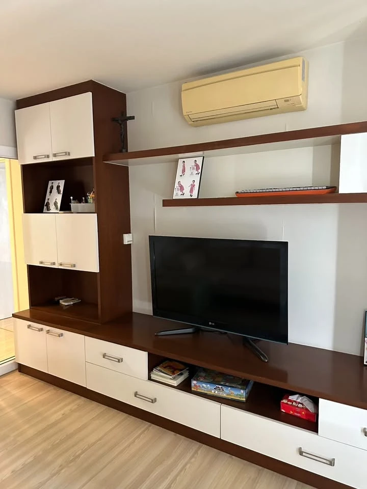 For sale: M Society Condominium, 2 bedrooms, 1 bathroom, 22nd floor, highest floor, fully furnished, don't miss out.