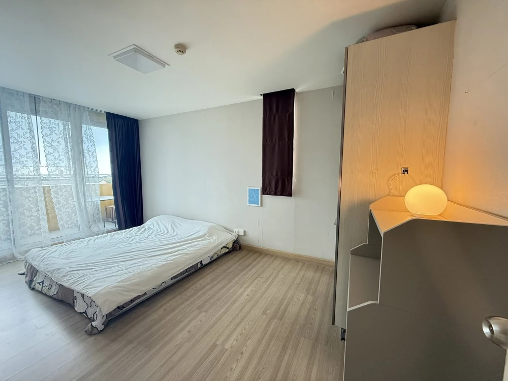 Selling M Society Condominium, 2 bedrooms, spacious living area, fully furnished. What are you waiting for? images