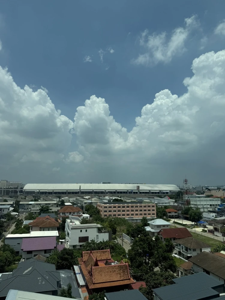 Selling M Society Condominium, 2 bedrooms, spacious living area, fully furnished. What are you waiting for?
