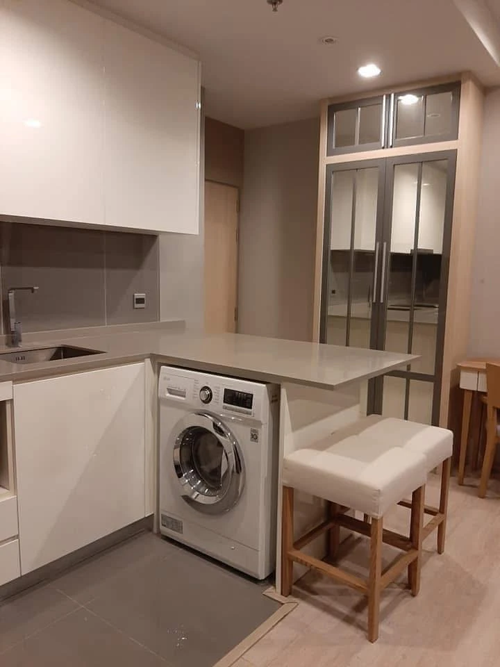 For sale: M Thonglor 10, corner unit with privacy, fully furnished and equipped, beautiful city view, don't miss out!