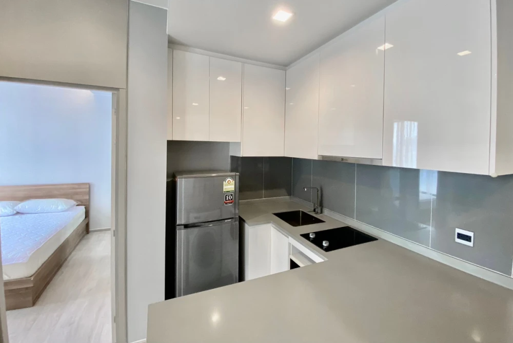 Selling 10 fully furnished, ready-to-move-in units at M Thonglor. Book now! Limited time offer!