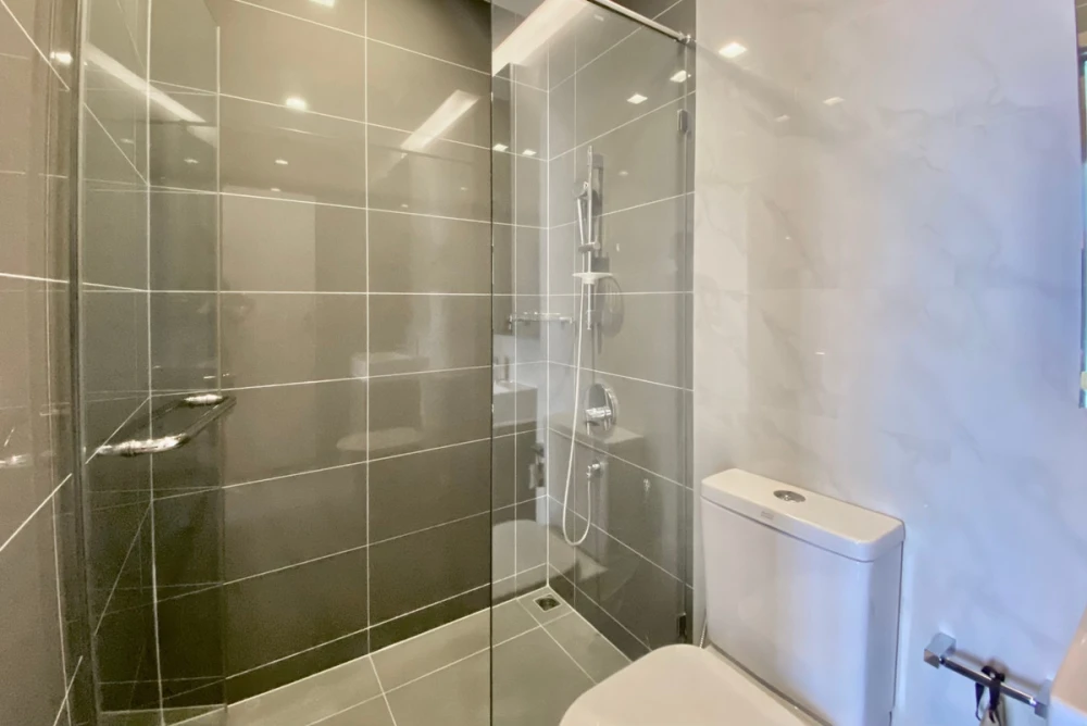 Selling 10 fully furnished, ready-to-move-in units at M Thonglor. Book now! Limited time offer!
