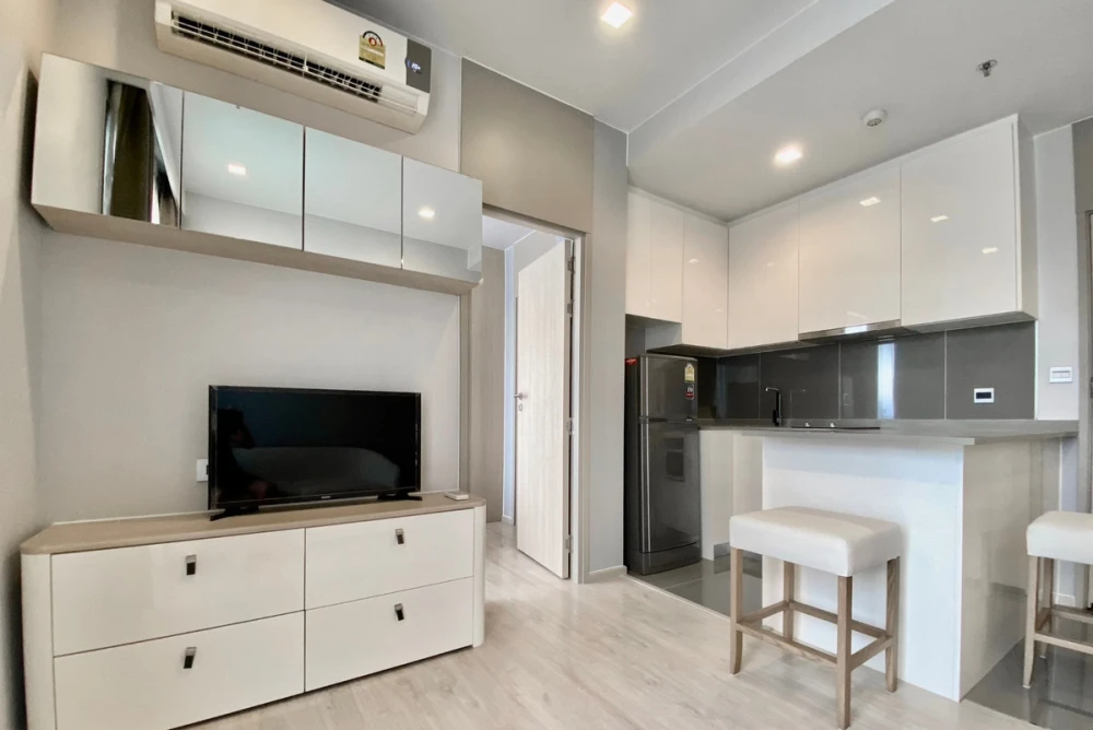 Selling 10 fully furnished, ready-to-move-in units at M Thonglor. Book now! Limited time offer!
