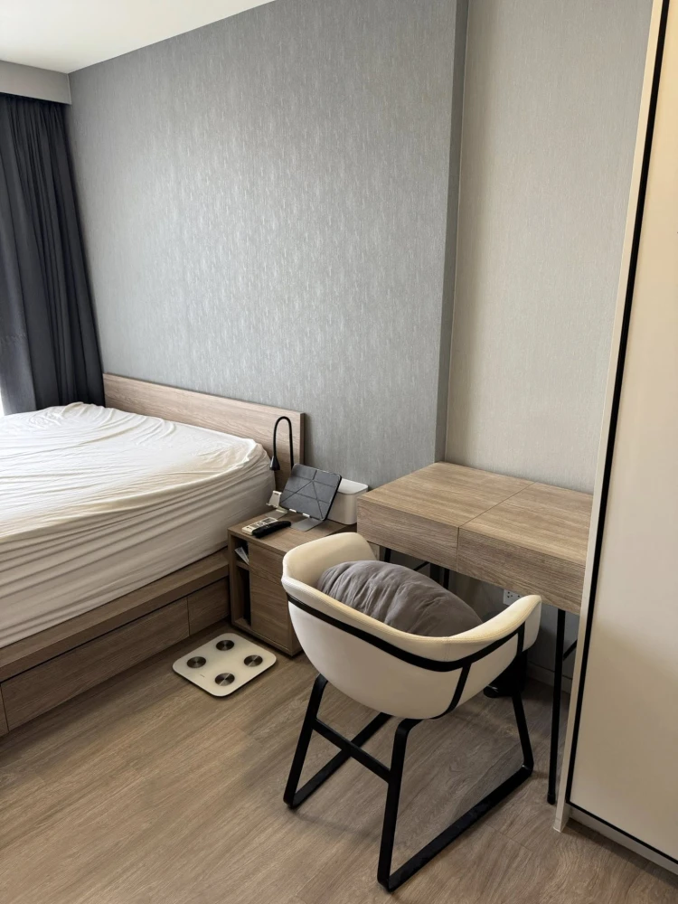 Selling Maestro 03 Ratchada - Rama 9. A comfortable unit with complete amenities. Located on a low floor with well-defined rooms. Book now, don't miss