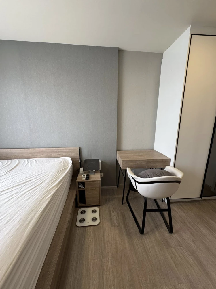 Selling Maestro 03 Ratchada - Rama 9. A comfortable unit with complete amenities. Located on a low floor with well-defined rooms. Book now, don't miss
