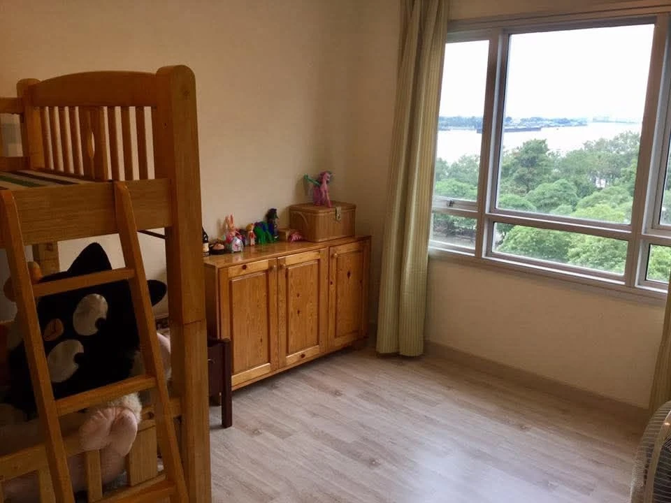 Selling a 5th-floor unit at Manor Sanambinnam. Excellent location with Chao Phraya River view and convenient transportation. Don't miss out!