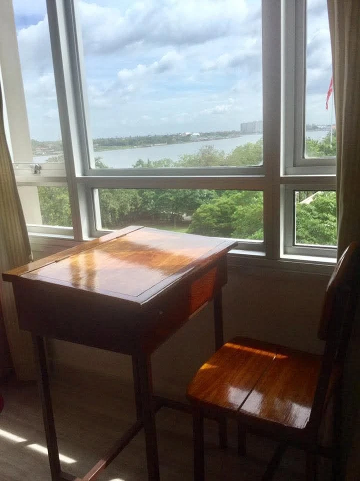 Selling a 5th-floor unit at Manor Sanambinnam. Excellent location with Chao Phraya River view and convenient transportation. Don't miss out!