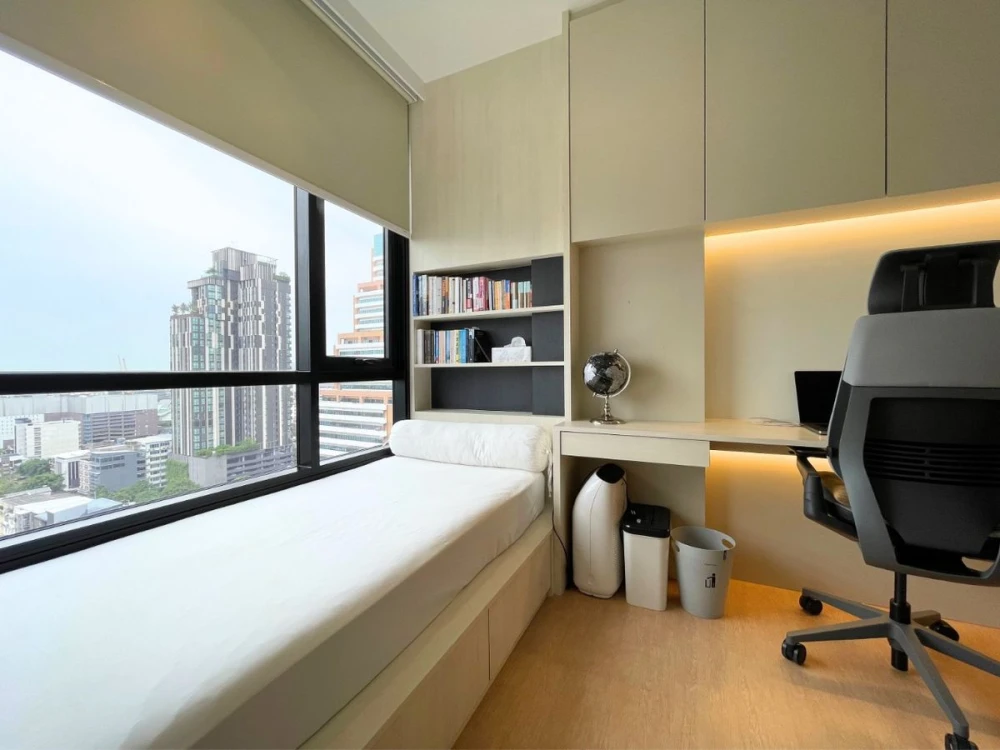 For sale: Maru Ekkamai 2, 17th floor, high floor, beautiful view, fully furnished, super beautiful, reserve now, don't delay.