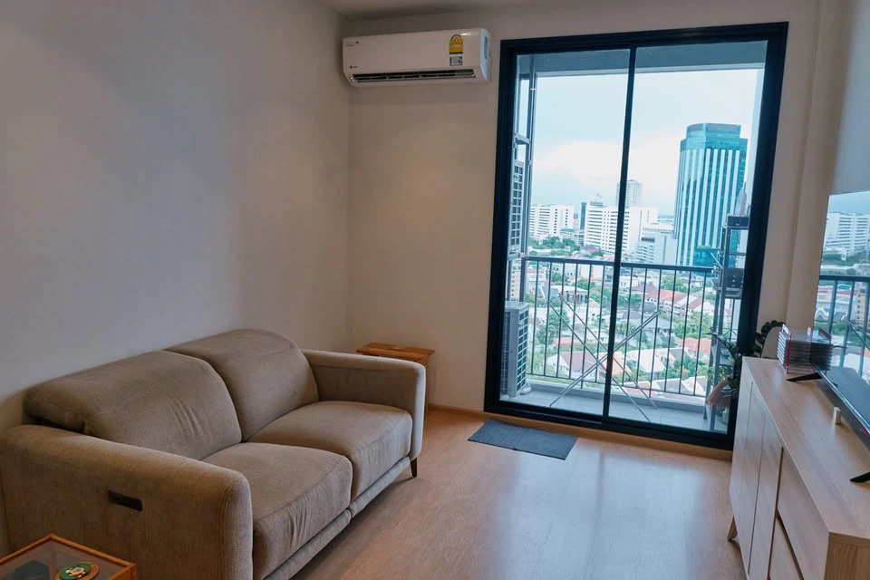 For sale: Maru Ladprao 15, 2 bedrooms, 1 bathroom, 16th floor, fully furnished, reserve now before it's too late.