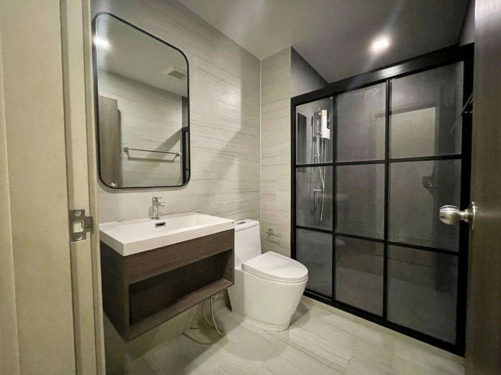 Metris Ladprao for sale, spacious room, lots of usable space. Good built-in furniture Can you just look and not reserve?