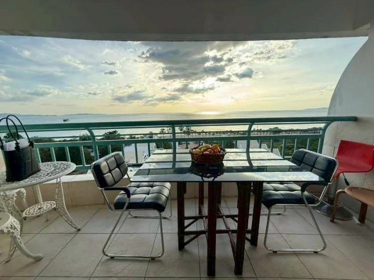 Metro Jomtien Condotel for sale, studio room, 9th floor, beautiful sea view, hurry and grab it!