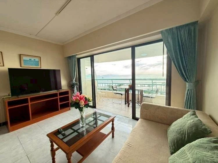 Metro Jomtien Condotel for sale, studio room, 9th floor, beautiful sea view, hurry and grab it!