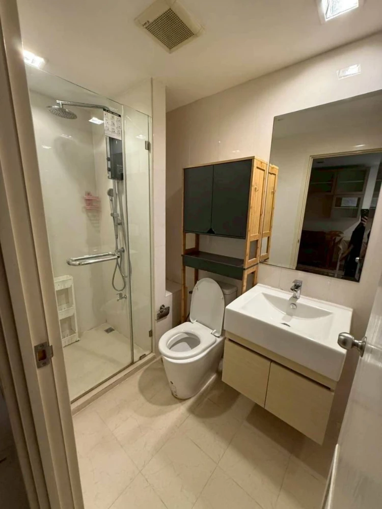 For sale: Metro Luxe Kaset, 1 bedroom, 1 bathroom, 1st floor, good location, convenient transportation, fully furnished, hurry and reserve now!