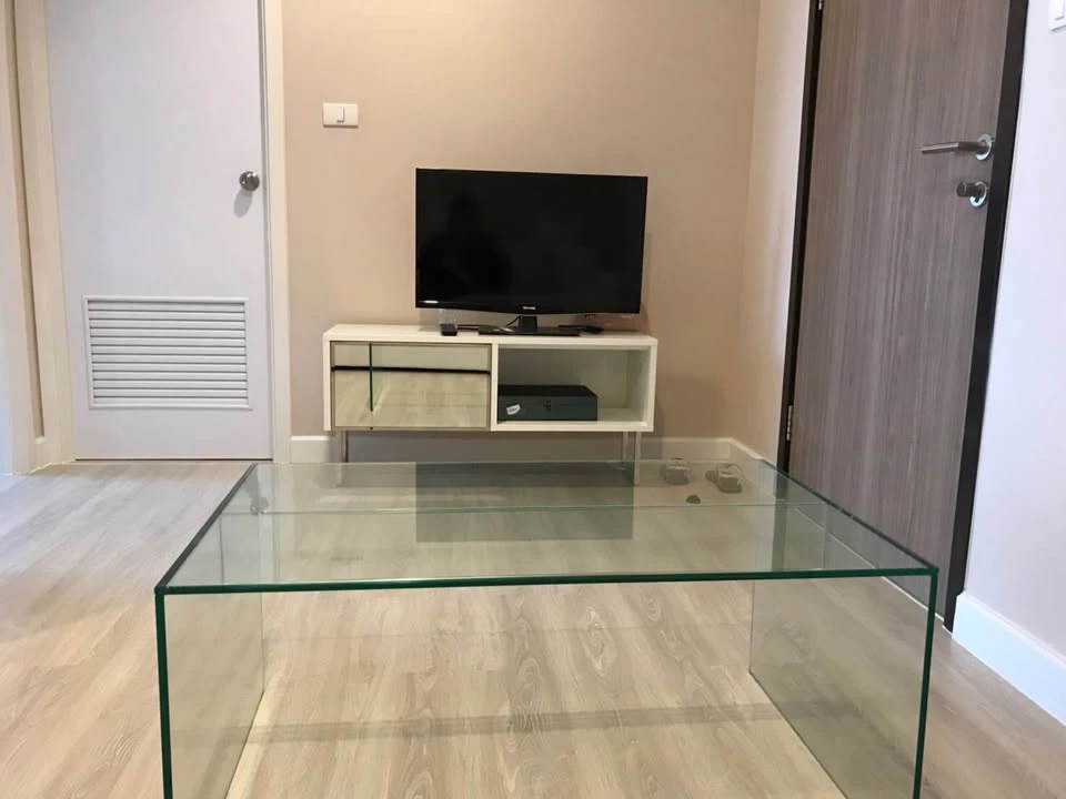 For sale: Metro Luxe Kaset, 1 bedroom, 1 bathroom, decorated in a controlled tone, comes with a complete set of furniture, reserve now.