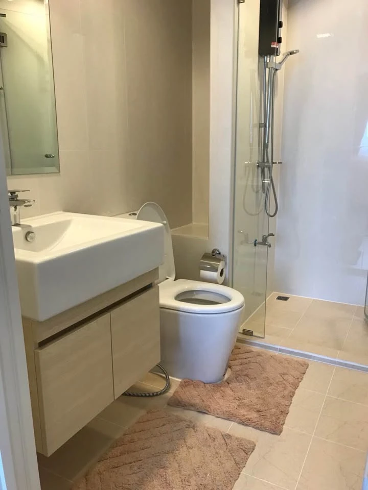 For sale: Metro Luxe Kaset, 1 bedroom, 1 bathroom, decorated in a controlled tone, comes with a complete set of furniture, reserve now.