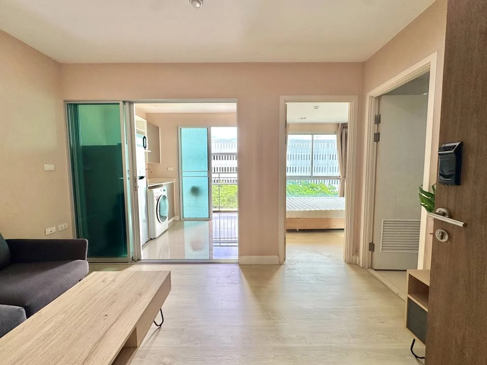 Selling Metro Luxe Kaset condo, SPC flooring throughout, includes furniture and appliances as shown in the pictures.