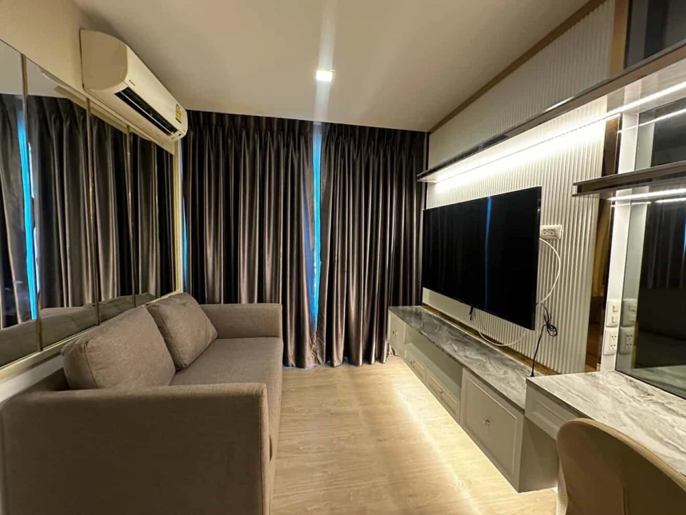 ขาย Metro Luxe Ratchada ห้องแต่งสวยคุมโทน บิ้วอินเฟอร์นิเจอร์อย่างดี ห้ามพลาด
