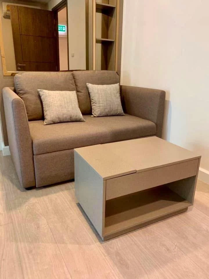 Selling a lovely condo at Metro Luxe Rose Gold Phahol-Sutthisan, second floor. Spacious and comfortable. Book now!
