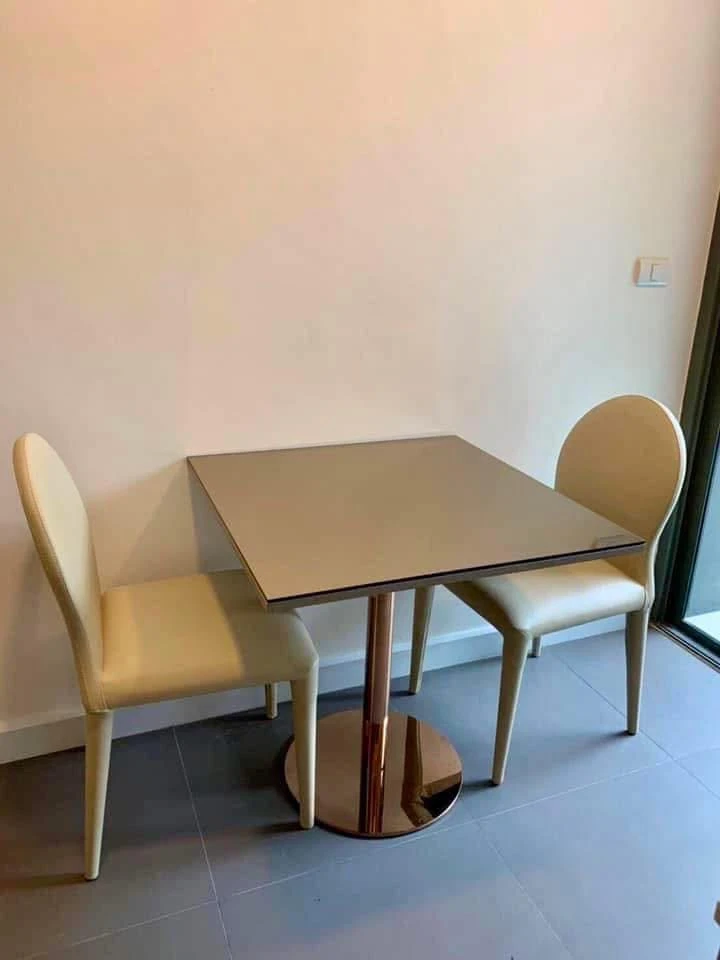 Selling a lovely condo at Metro Luxe Rose Gold Phahol-Sutthisan, second floor. Spacious and comfortable. Book now!