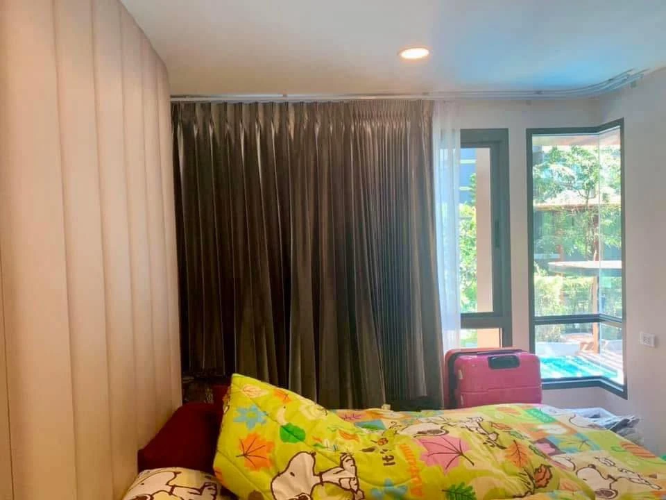 Selling a lovely condo at Metro Luxe Rose Gold Phahol-Sutthisan, second floor. Spacious and comfortable. Book now!
