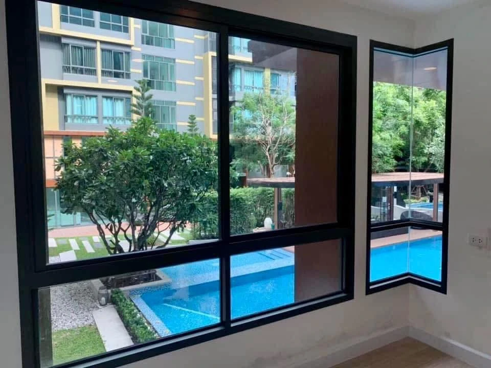 Selling a lovely condo at Metro Luxe Rose Gold Phahol-Sutthisan, second floor. Spacious and comfortable. Book now!