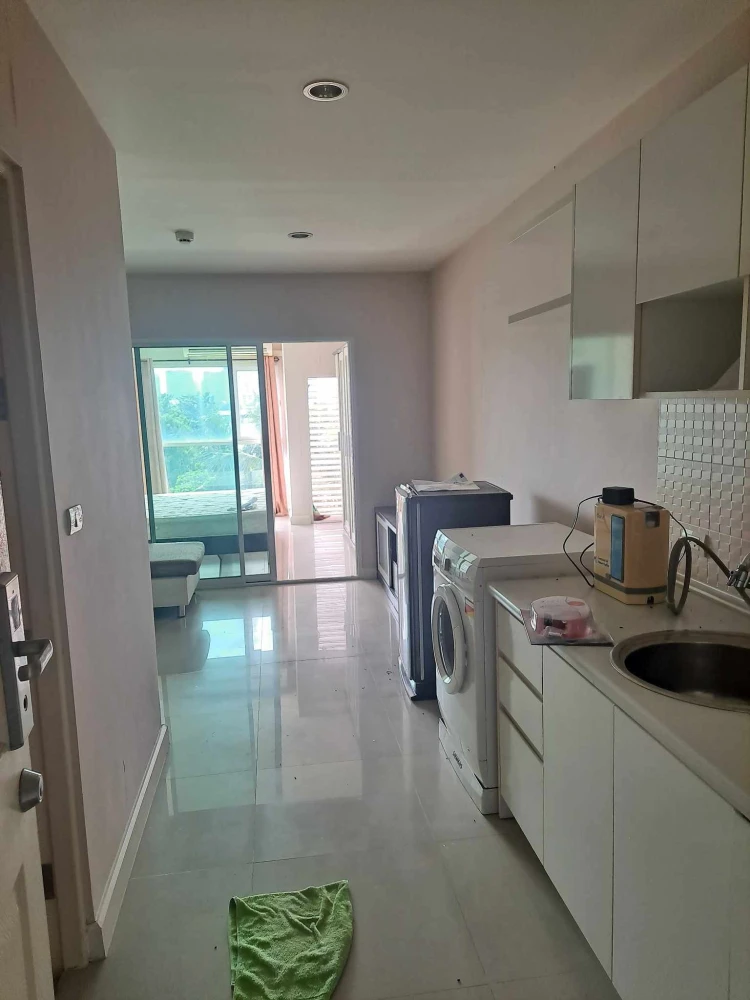 Selling Metro Park Sathorn, 5th floor. Beautiful view, bright and airy, fully furnished, ready to move in. Book now!