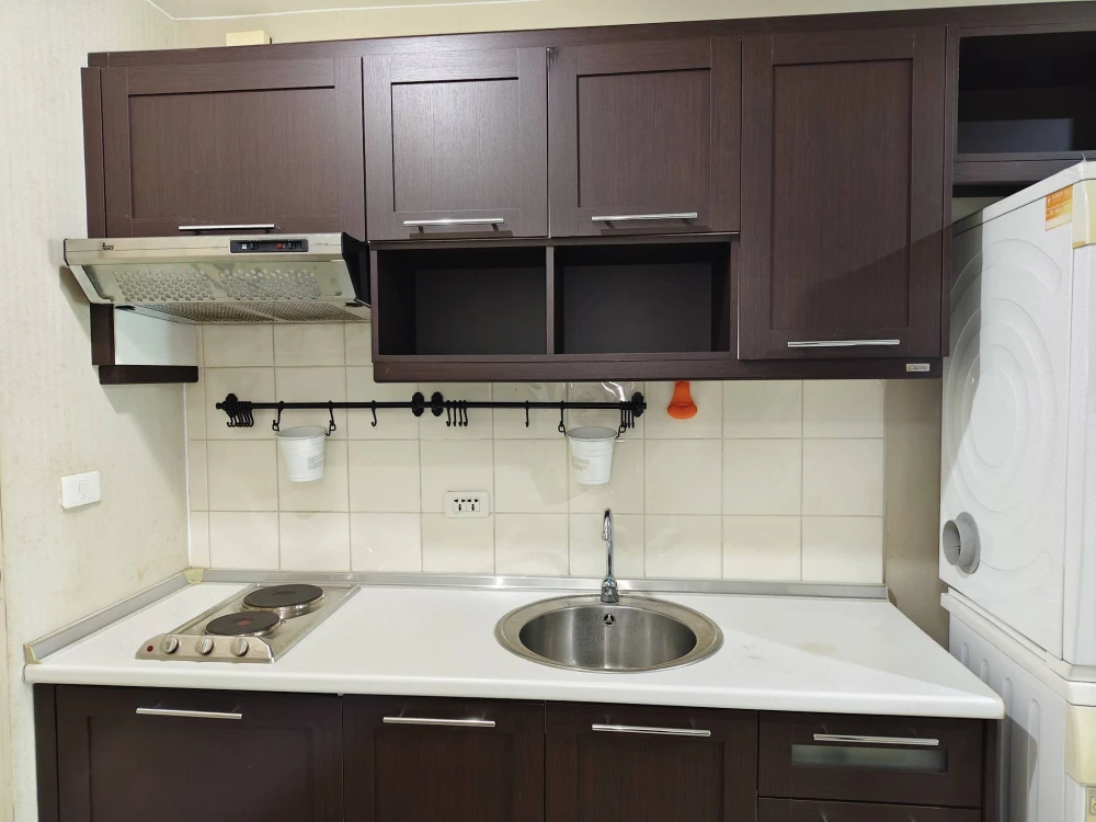 Selling spacious and comfortable apartments at Metro Park Sathorn, fully furnished. Book now!